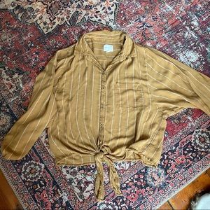 American Eagle Tie Front Top